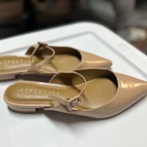 Aerosoles NWOT Nude Beige Tan Maryjane Mule Flat SZ 6 Like New
